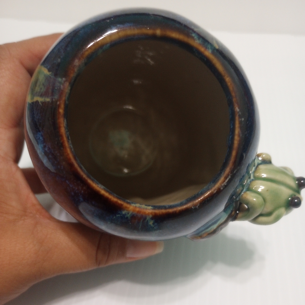 Vintage Drip Glaze Frog on Olive Branch Vase - Picture 8 of 9